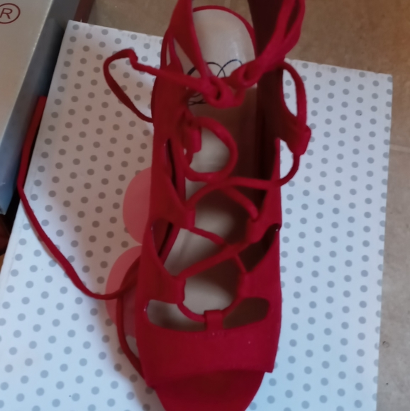 Red Heels 🔥 - Picture 4 of 6